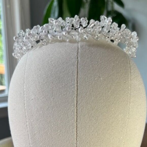 NWT Bridal Pearl Crystal Round Headpiece